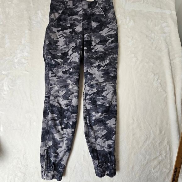 Spanx Stretch Twill Cotton Jogger Medium Camo Comfort Travel Style - Picture 1 of 10